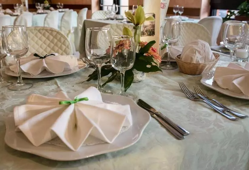 Hotelli Ristorante Albergo Gerardo Di Masi