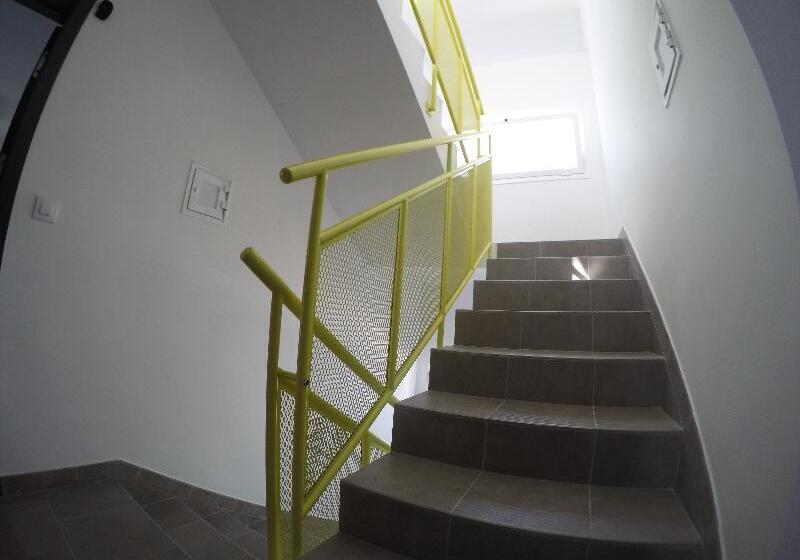 בית מלון כפרי The Blue Corner Apartments