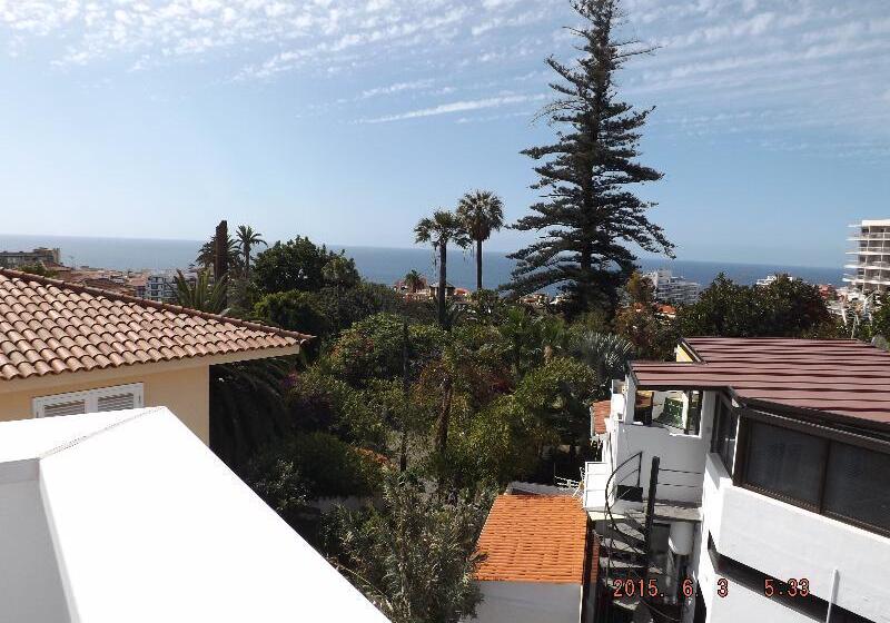 בית מלון כפרי The Blue Corner Apartments