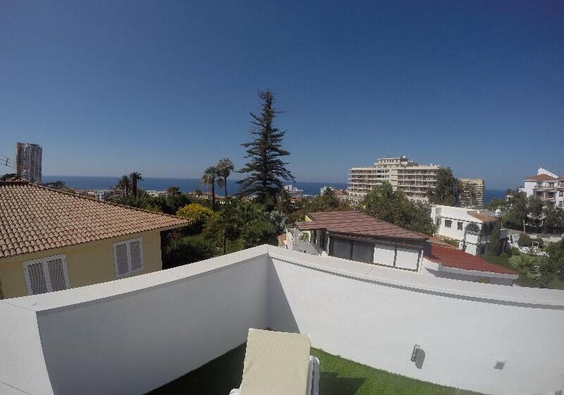 בית מלון כפרי The Blue Corner Apartments