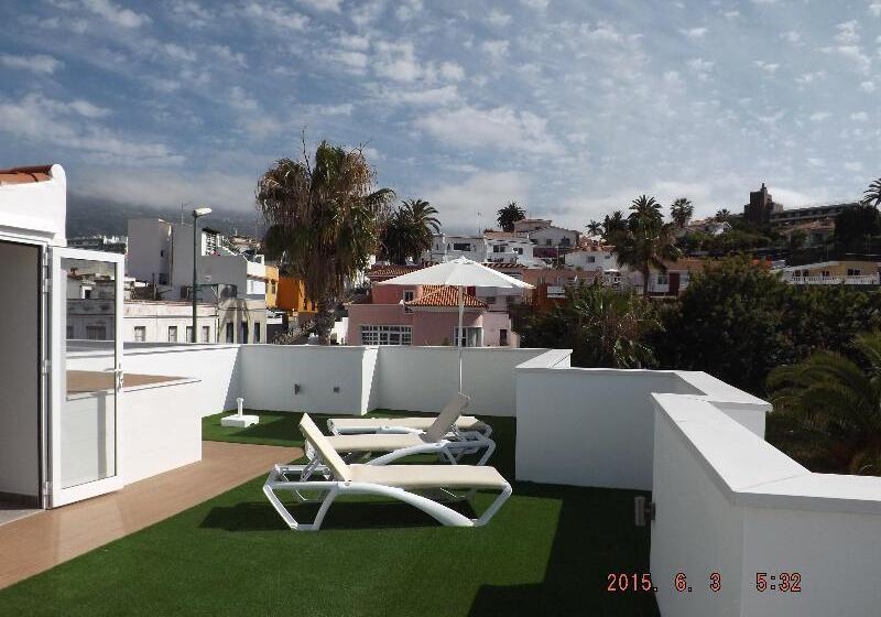 בית מלון כפרי The Blue Corner Apartments