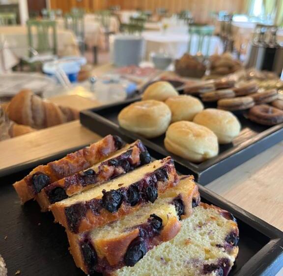 Отель Veduta Dell'adamello