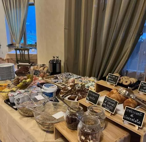 Hotelli Veduta Dell'adamello