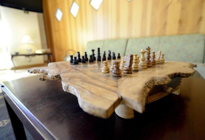 Отель Veduta Dell'adamello