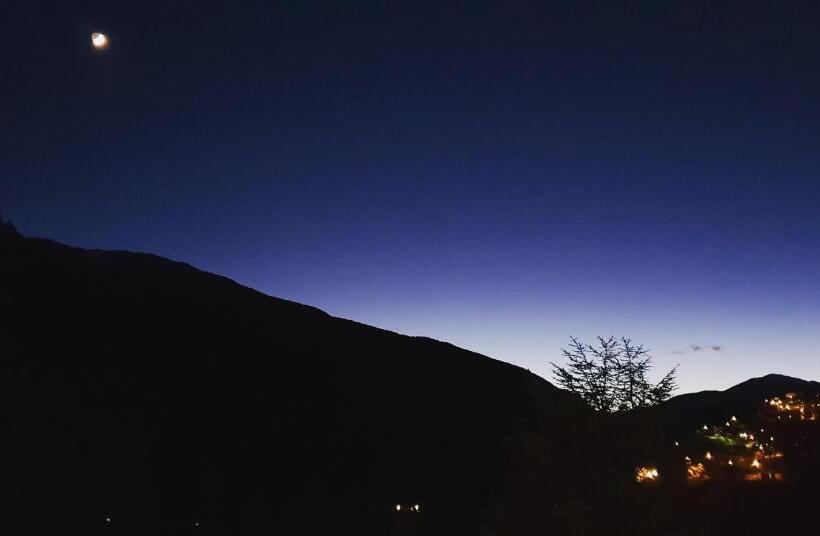 Отель Veduta Dell'adamello