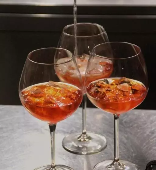 Hotelli Veduta Dell'adamello