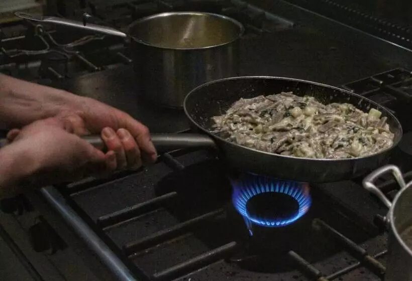 Hotelli Veduta Dell'adamello