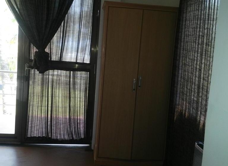 リゾートホテル Rock Bite