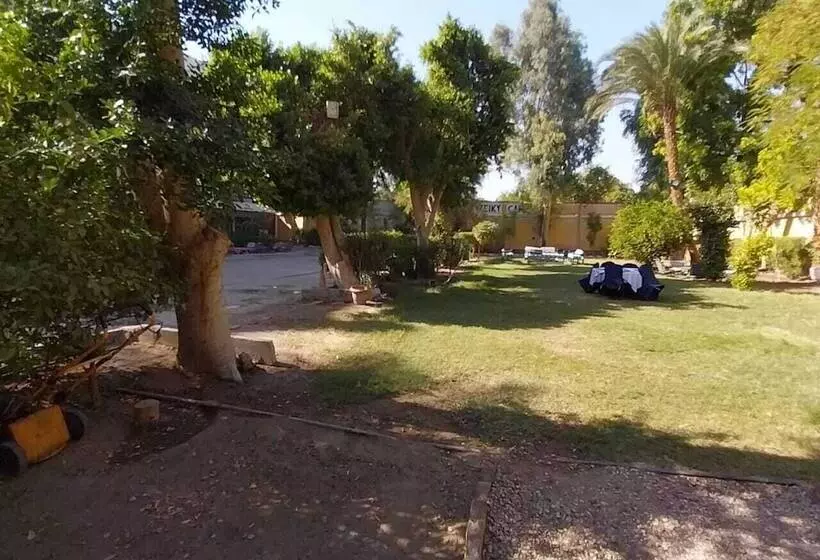 Rezeiky Hotel & Camp