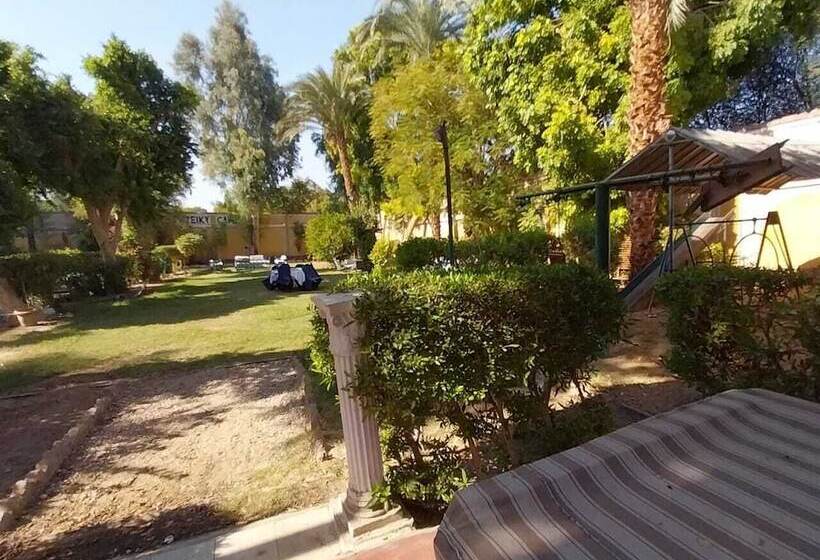 Rezeiky Hotel & Camp