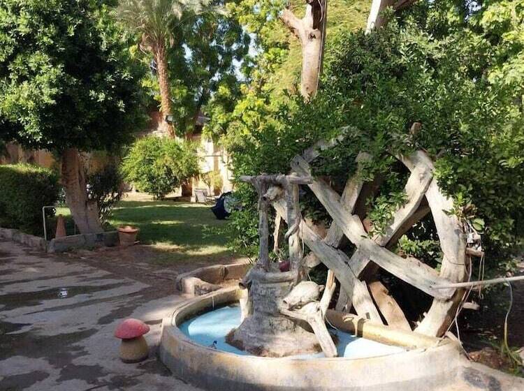 Rezeiky Hotel & Camp