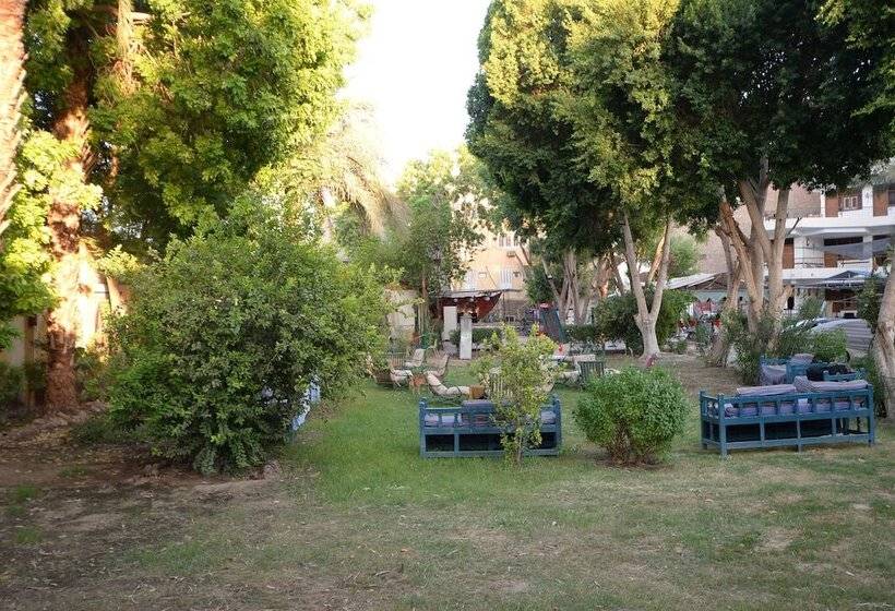 Rezeiky Hotel & Camp