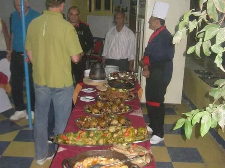 Rezeiky Hotel & Camp