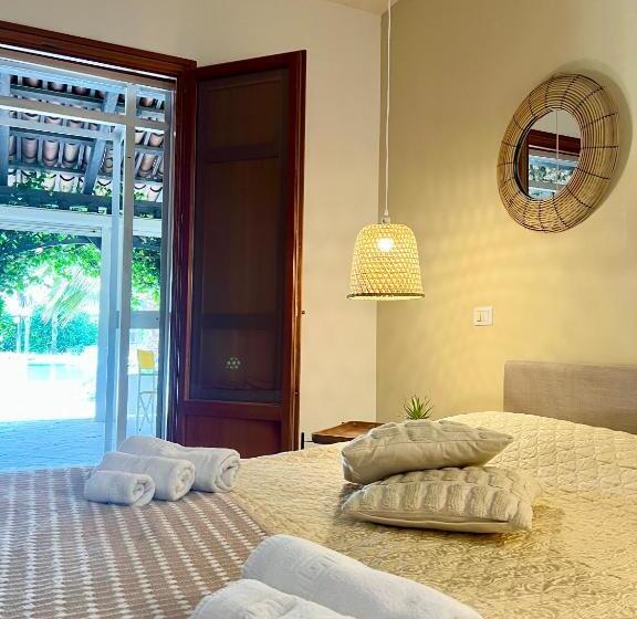 مبيت وإفطار All'ombra Del Palmeto