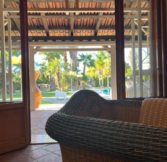 مبيت وإفطار All'ombra Del Palmeto