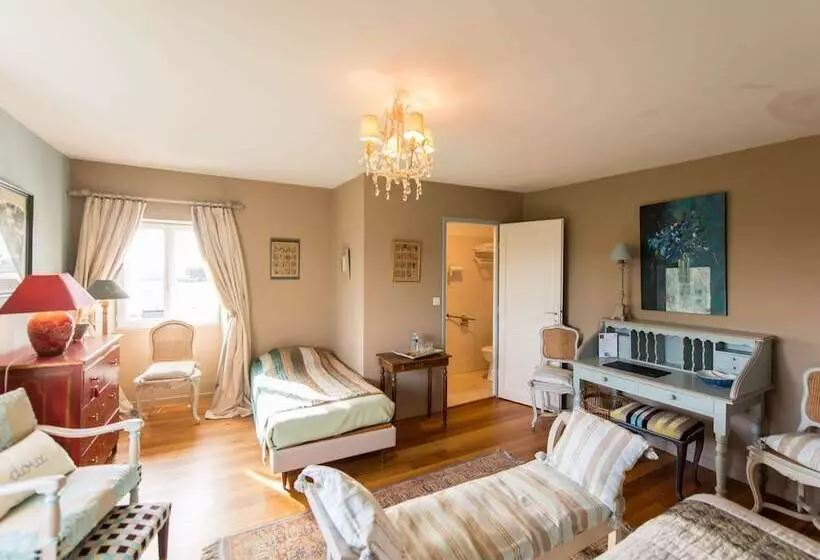 تختخواب و صبحانه Chambres D Hotes Saint Malo La Barbinais Bed&breaksfast