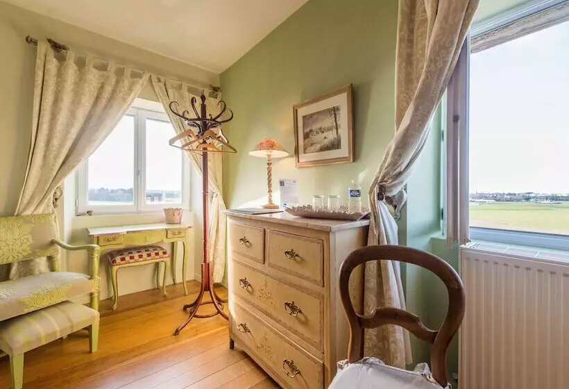 تختخواب و صبحانه Chambres D Hotes Saint Malo La Barbinais Bed&breaksfast