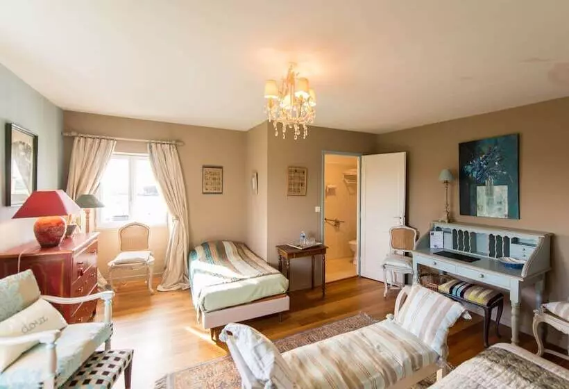 تختخواب و صبحانه Chambres D Hotes Saint Malo La Barbinais Bed&breaksfast