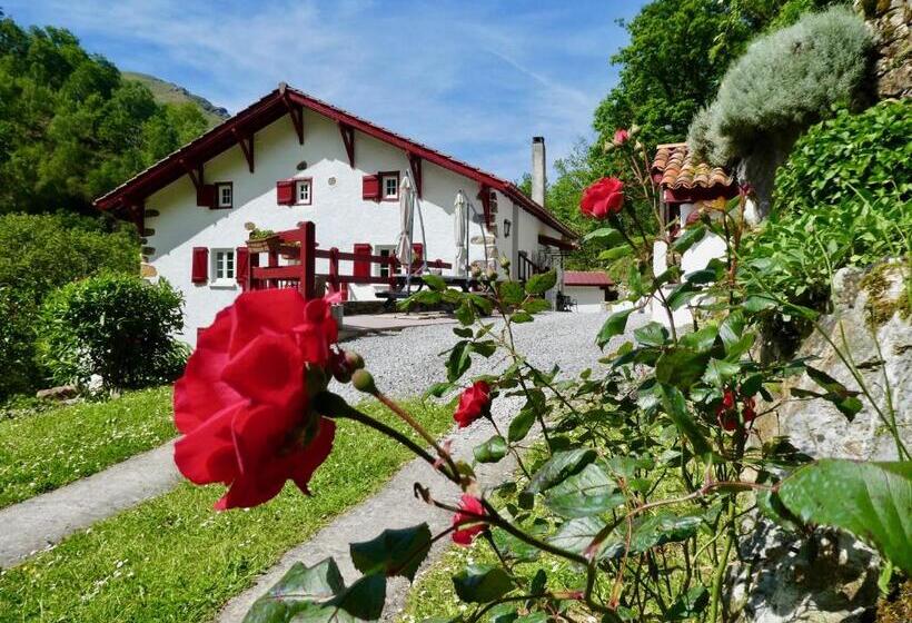 ベッドアンドブレックファースト Chambres D'hôtes Agorerreka