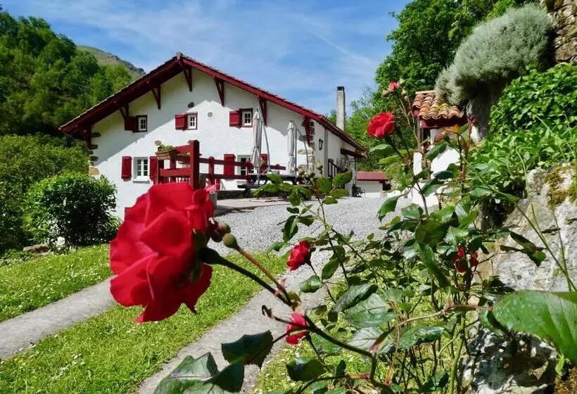 Aamiaismajoitus (B&B) Chambres D'hôtes Agorerreka