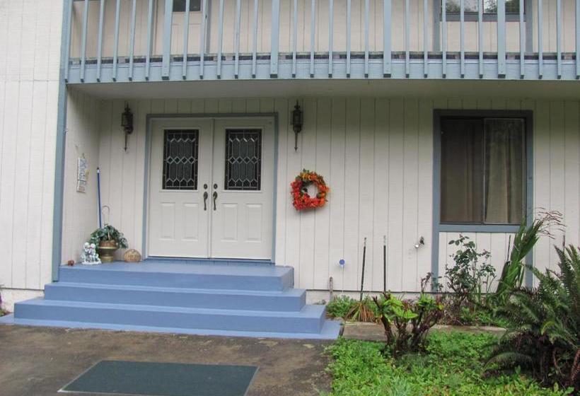 Bed and Breakfast Lord Carlton Country Manor House