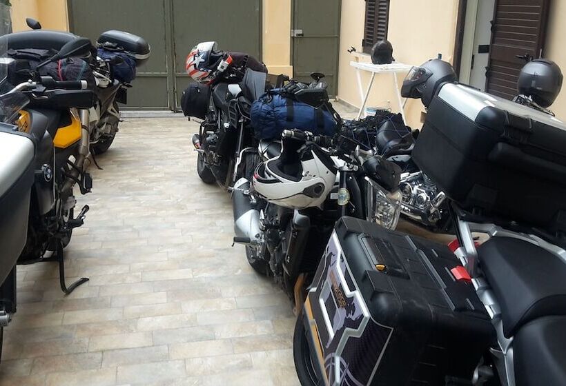 Bed and Breakfast Sant'agostino Affittacamere