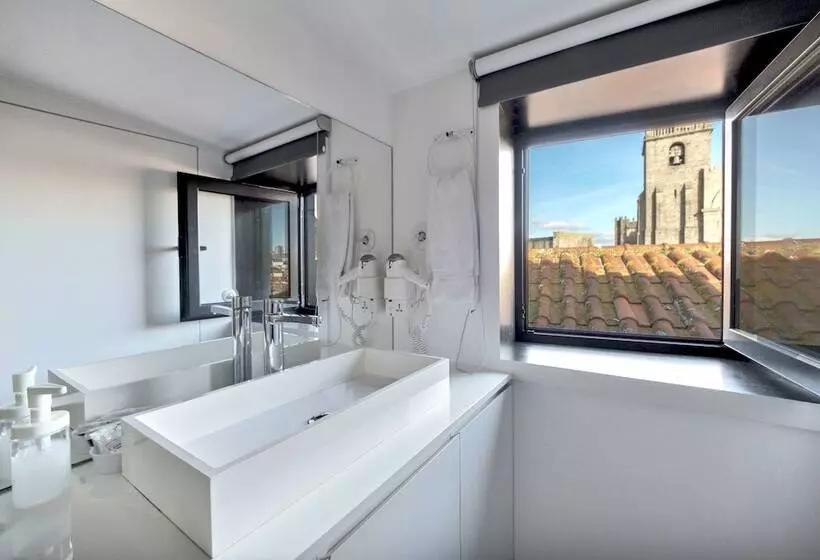 Cathedral Design Apartments