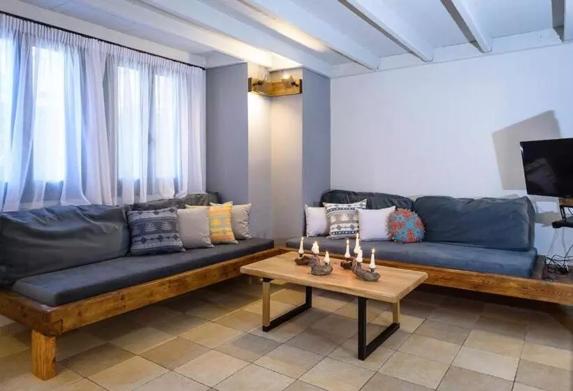 Cozy Residences In The Center Of Volissos Village   Lydia Lithos