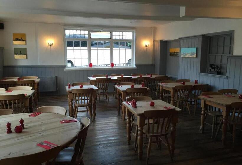 فندق فئة نجمة واحدة The Red Lion