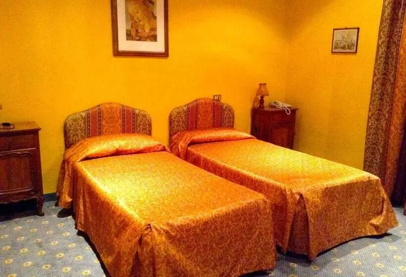 ホテル Albergo Ristorante Da Carlino