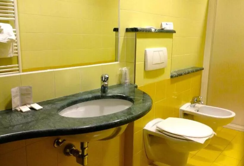 ホテル Albergo Ristorante Da Carlino