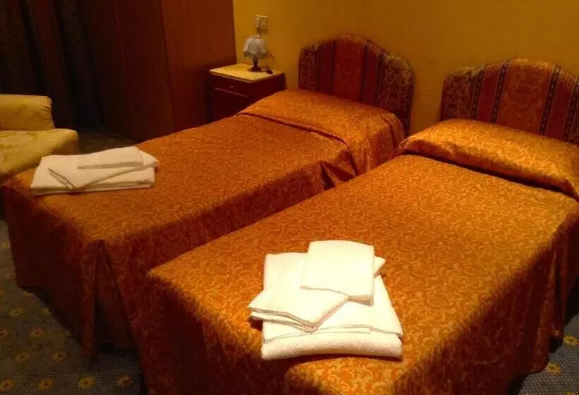 ホテル Albergo Ristorante Da Carlino