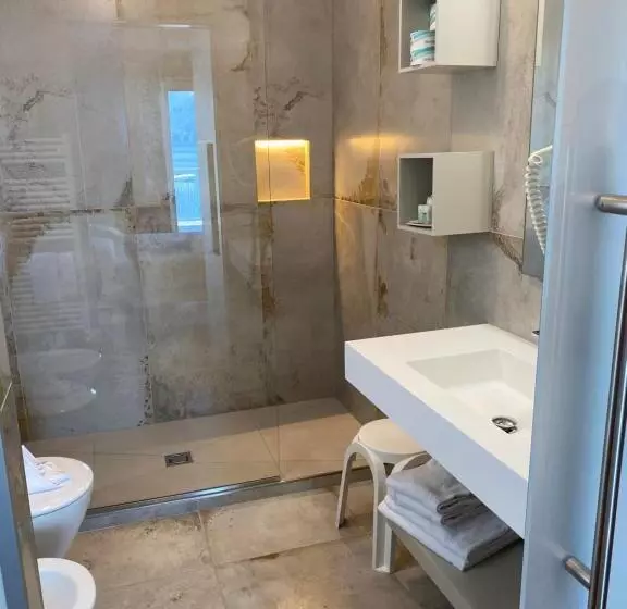 Hotelli Baia Dei Pini