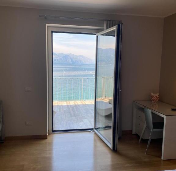 בית מלון כפרי Baia Dei Pini