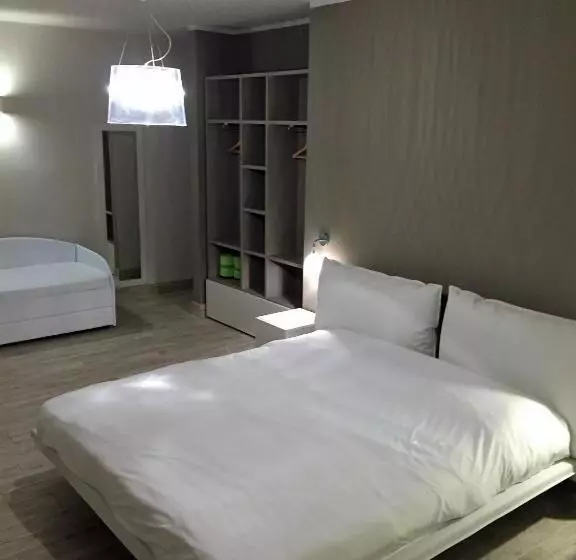 Hotelli Baia Dei Pini