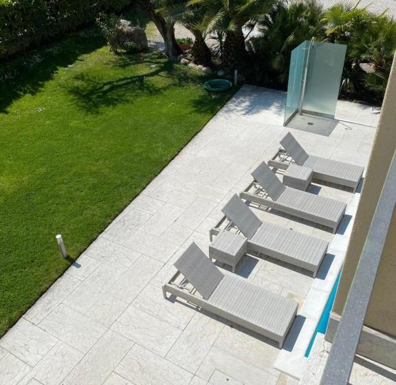 בית מלון כפרי Baia Dei Pini