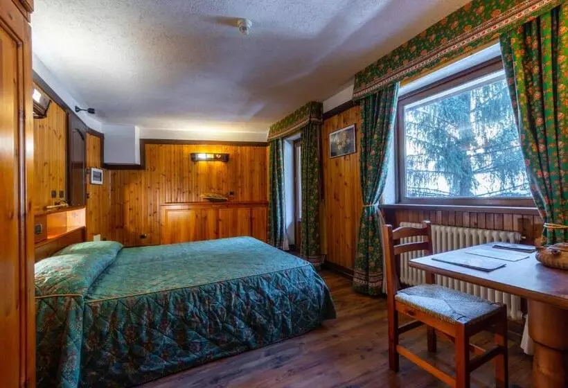 Hotelli Bouton D Or   Cogne