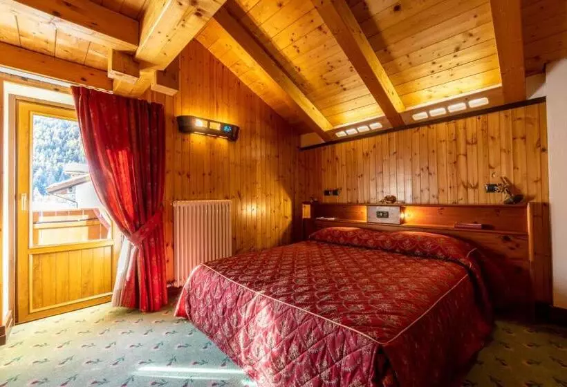 Hotelli Bouton D Or   Cogne