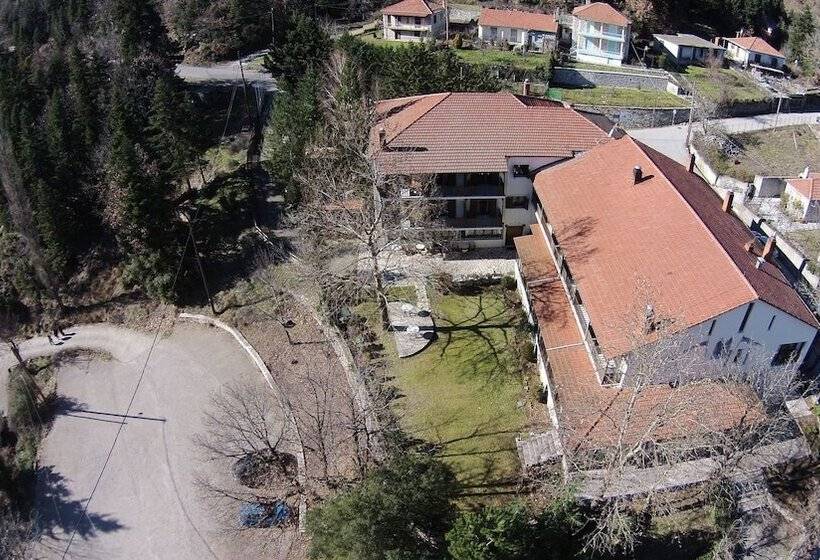 Country Club Hotel & Suites