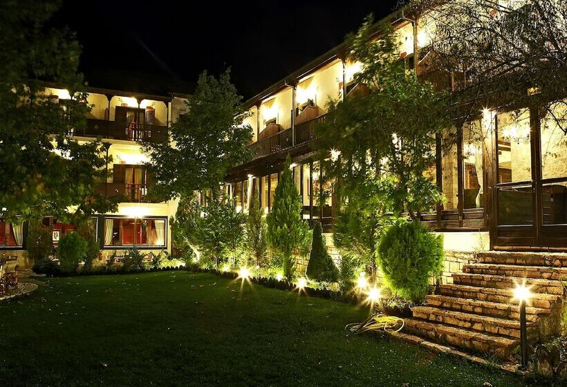 Country Club Hotel & Suites