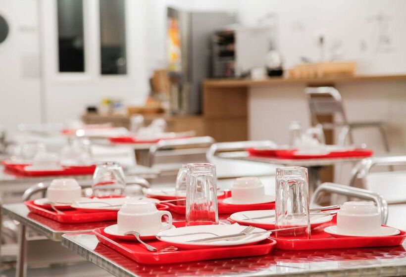 בית מלון כפרי Odalys City Paris Levallois