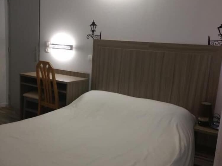 ホテル Terminus Fontainebleau Avon