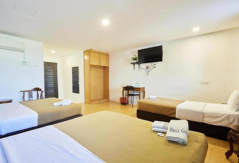בית מלון כפרי Uncle Guesthouse Kuala Terengganu