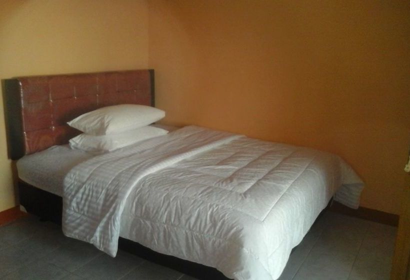 ホテル Villa Alam Flores