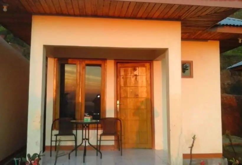 Hotelli Villa Alam Flores