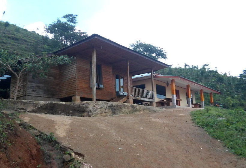ホテル Villa Alam Flores