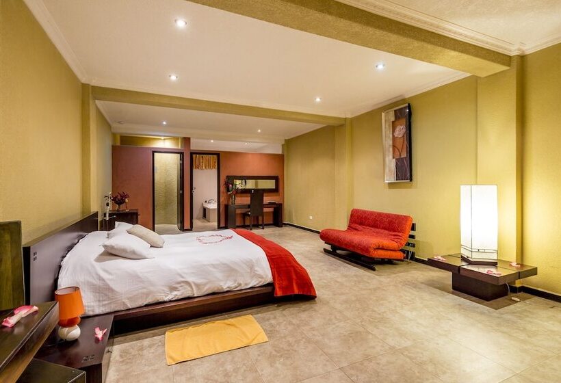 Hotelli Yumbo Love Experience