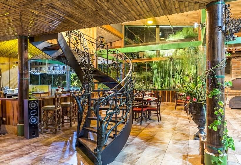 Hotelli Yumbo Love Experience