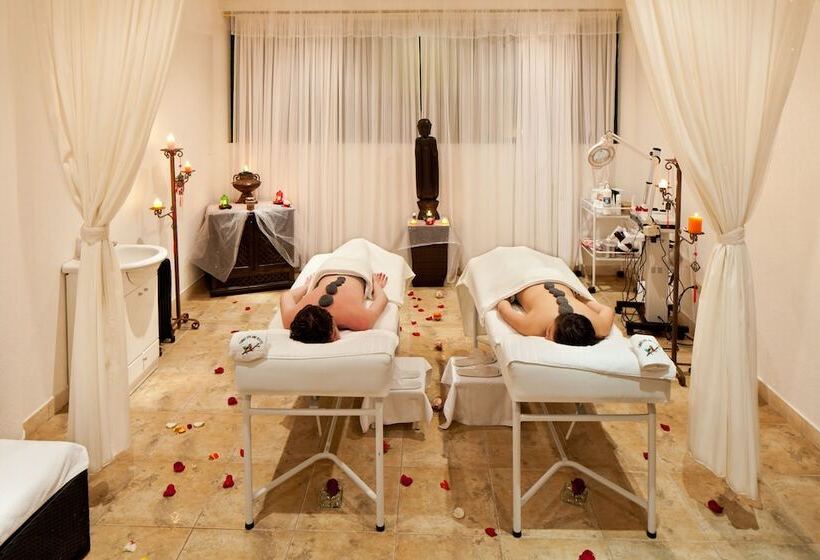 Hotelli Yumbo Love Experience