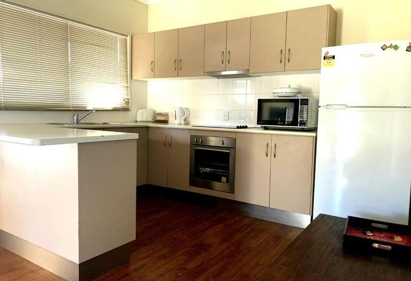 Motel Stay On Sullivan